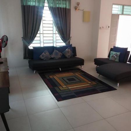 Fathullah'S Homestay Алор Сетар Екстериор снимка