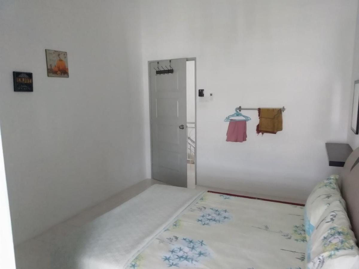 Fathullah'S Homestay Алор Сетар Екстериор снимка